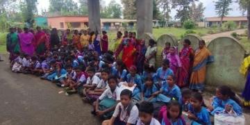 Debagada school locked
