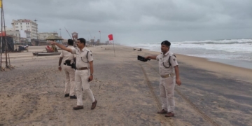 Cyclone Arnab Puri police alert