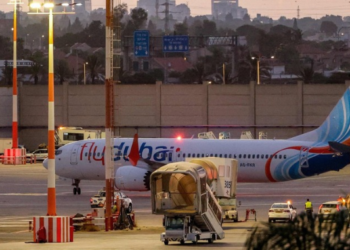 UAE probe flydubai cockpit stabbing