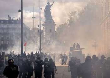 ​70,000 Security Personnel Deployed Across France as Student Unions Call for Nationwide Campus Blockades Amid Escalating Protests
