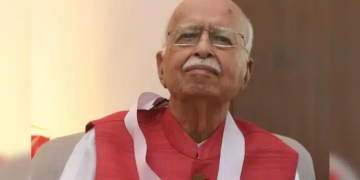 LK Advani hospitalised with chest infection