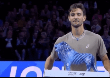 Lorenzo Musetti Lyon Title