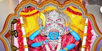 Kataka's Maa Gadachandi Adorned in Bhubaneswari Besha on 4th Day of Puja