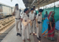 Woman delivers baby Bhubaneswar railway station