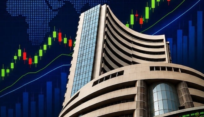 ​Indian Stock Market: Sensex and Nifty Trade Flat Amid IT Sell-Off, Broader Markets Outperform