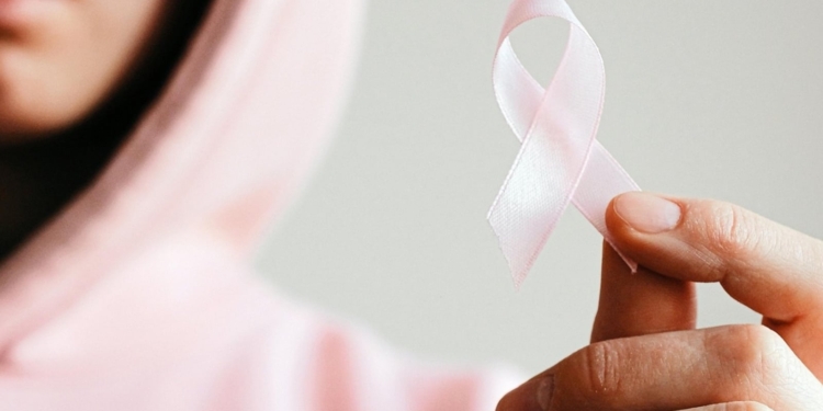 ​Breast Cancer Killed 6.9 Lakh Globally in 2024 with 80% Lacking Specific Risk Factors: WHO & Oncologist Outline Screening Steps
