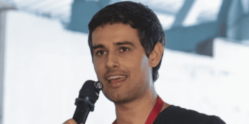 ​Popular YouTuber Dhruv Rathee Detained at Gurugram Residence Ahead of CJP Jantar Mantar Protest